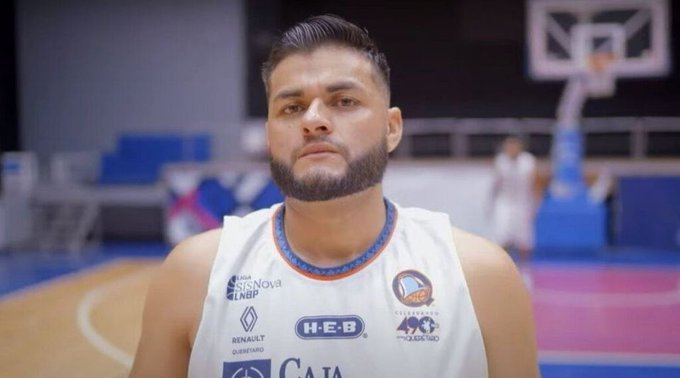 Encuentran con vida al basquetbolista Alexis Cervantes y a taxista desaparecidos en Michoacán