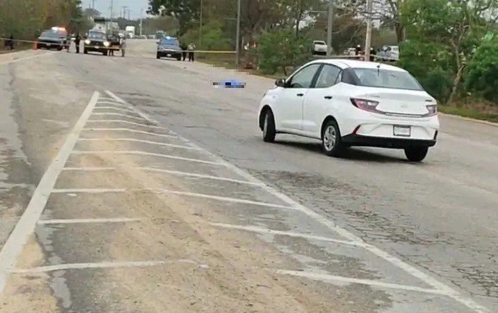 Hombre muere atropellado al cruzar el Periférico de Mérida