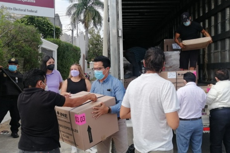 INE Yucatán recibe material electoral para la consulta de revocación de mandato