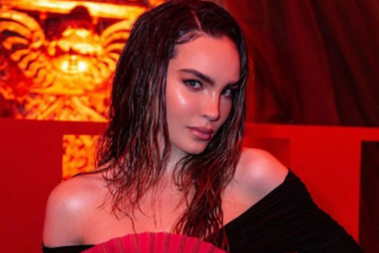 Belinda deja México y se aleja de las redes sociales; esta es la razón