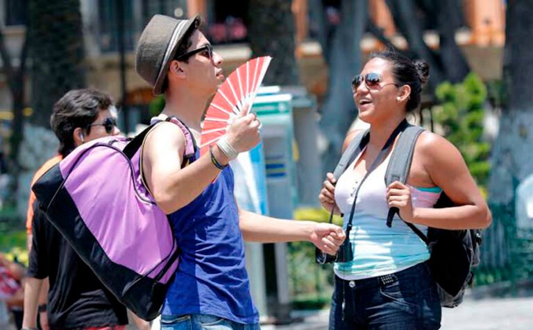 Península de Yucatán prevalece con ambiente muy caluroso