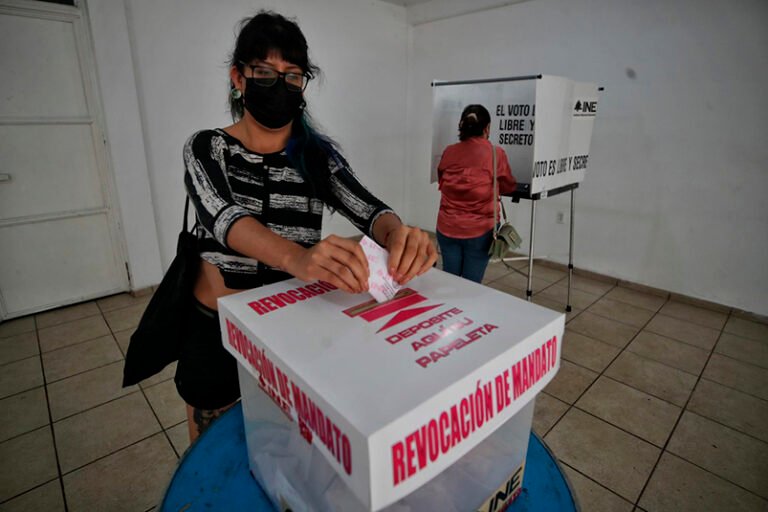 INE reporta 100% de instalación de casillas para consulta; registran 876 incidentes
