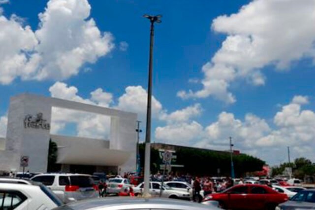 EXPLOSIÓN EN PLAZA FIESTA