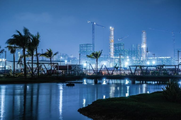 Semar invierte otros 650 mdp para blindar la refinería de Dos Bocas y la Sonda de Campeche