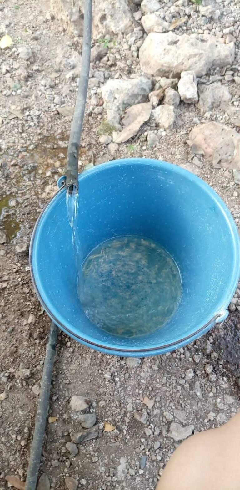 Agua con olor fétido en Tecoh desata denuncias: vecinos acusan posible contaminación y abandono de autoridades