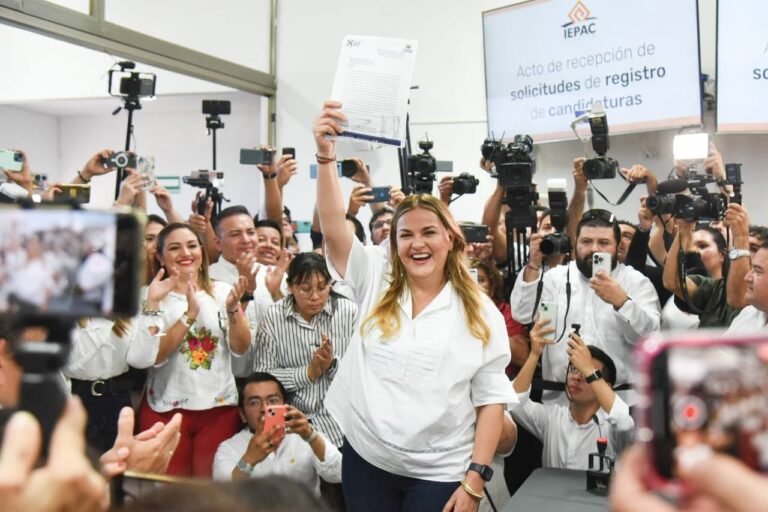 Con amor, entrega y sin descanso, trabajemos juntos por Mérida: Cecilia Patrón