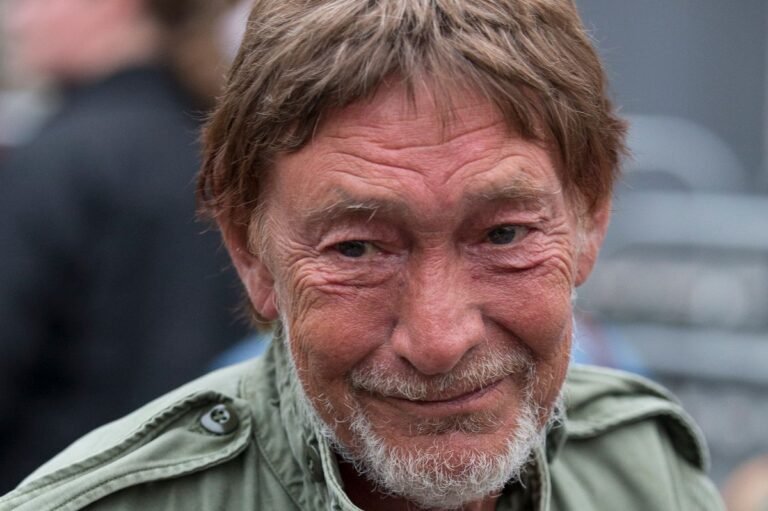 Muere Chris Rea a los 74 años, referente del rock británico y creador de Driving Home for Christmas
