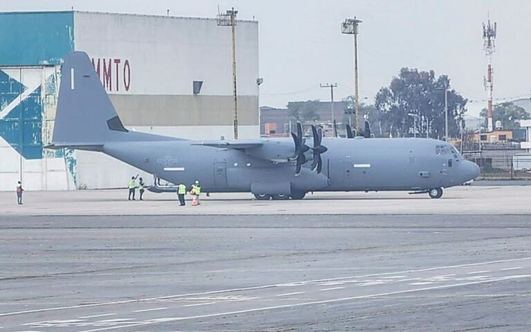 Gobierno asegura que aterrizaje de avión militar de EE.UU. en Toluca fue autorizado