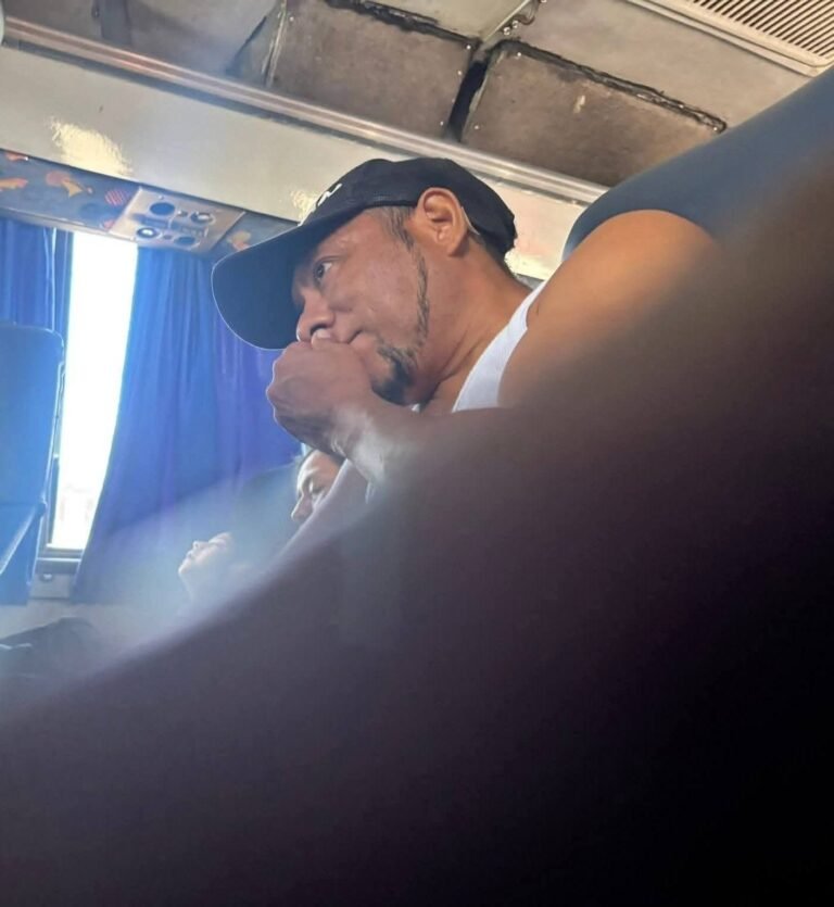 ALERTAN POR PRESUNTO ROBO EN CAMIÓN HACIA TIZIMÍN; PASAJERO EXHIBE A SOSPECHOSO EN REDES