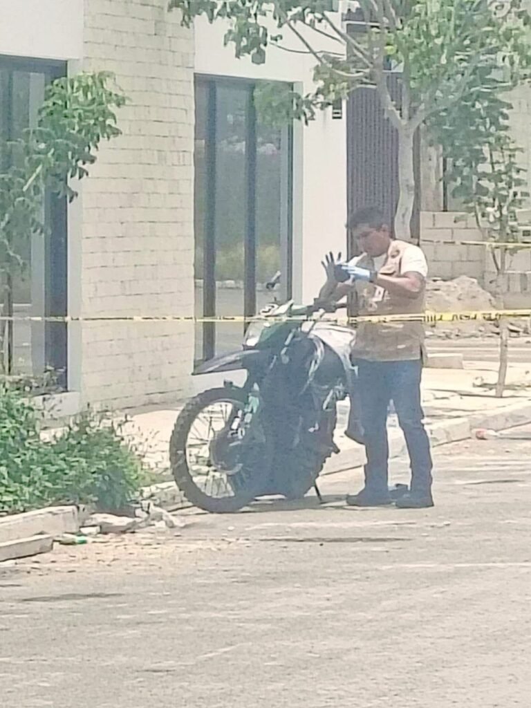 Aseguran motocicleta ligada al ataque armado contra mujer en Las Américas