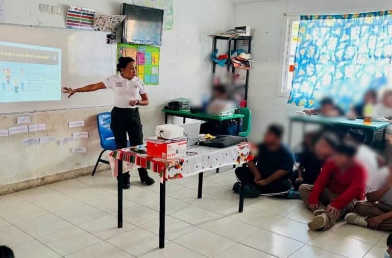Edwin Bojórquez impulsa acciones de prevención y salud mental entre estudiantes de Kanasín